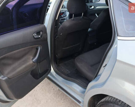 Сірий Форд Мондео, об'ємом двигуна 2.3 л та пробігом 173 тис. км за 7000 $, фото 39 на Automoto.ua