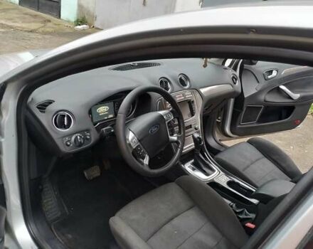 Сірий Форд Мондео, об'ємом двигуна 2.26 л та пробігом 267 тис. км за 4999 $, фото 11 на Automoto.ua