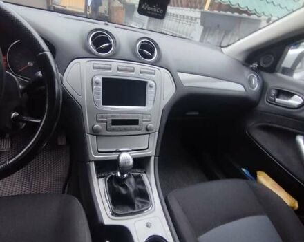 Серый Форд Мондео, объемом двигателя 1.75 л и пробегом 242 тыс. км за 7200 $, фото 7 на Automoto.ua