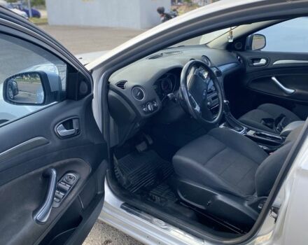 Серый Форд Мондео, объемом двигателя 2.3 л и пробегом 207 тыс. км за 5900 $, фото 8 на Automoto.ua