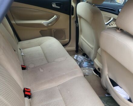 Серый Форд Мондео, объемом двигателя 2 л и пробегом 170 тыс. км за 3900 $, фото 5 на Automoto.ua