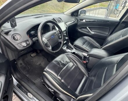 Сірий Форд Мондео, об'ємом двигуна 2 л та пробігом 201 тис. км за 9200 $, фото 5 на Automoto.ua