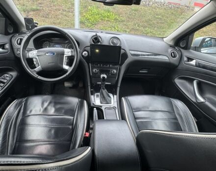 Сірий Форд Мондео, об'ємом двигуна 2 л та пробігом 201 тис. км за 9200 $, фото 6 на Automoto.ua