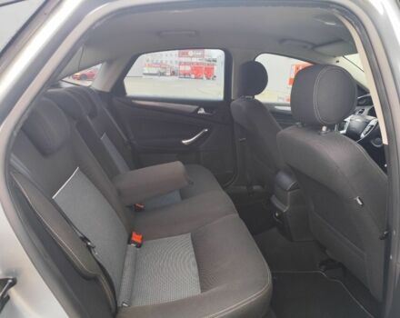 Сірий Форд Мондео, об'ємом двигуна 1.6 л та пробігом 219 тис. км за 6500 $, фото 13 на Automoto.ua