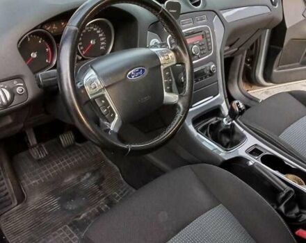 Серый Форд Мондео, объемом двигателя 2 л и пробегом 180 тыс. км за 10000 $, фото 15 на Automoto.ua