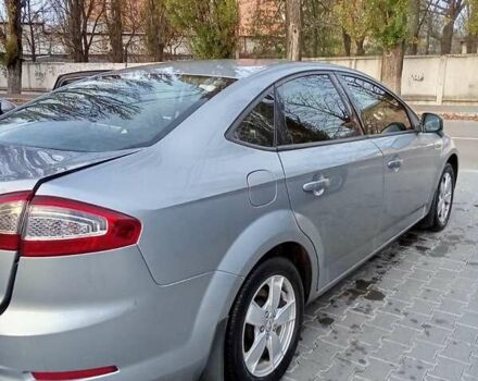 Серый Форд Мондео, объемом двигателя 2 л и пробегом 180 тыс. км за 10000 $, фото 5 на Automoto.ua