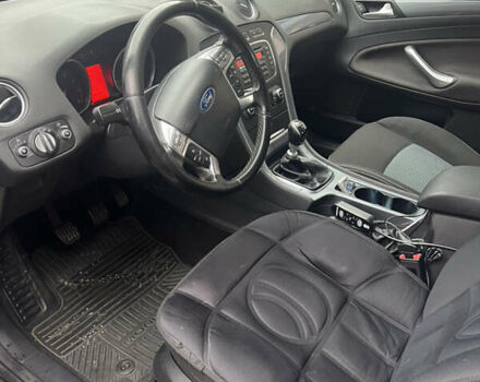 Серый Форд Мондео, объемом двигателя 1.6 л и пробегом 162 тыс. км за 7800 $, фото 6 на Automoto.ua