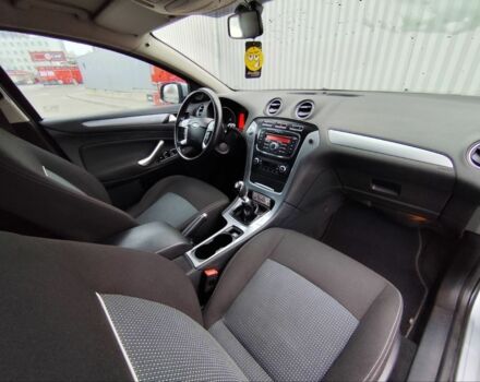 Сірий Форд Мондео, об'ємом двигуна 1.6 л та пробігом 219 тис. км за 6500 $, фото 17 на Automoto.ua