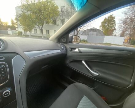 Серый Форд Мондео, объемом двигателя 1.6 л и пробегом 266 тыс. км за 11500 $, фото 9 на Automoto.ua