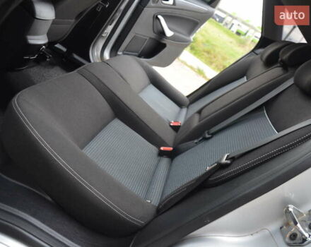 Сірий Форд Мондео, об'ємом двигуна 2 л та пробігом 206 тис. км за 7888 $, фото 46 на Automoto.ua