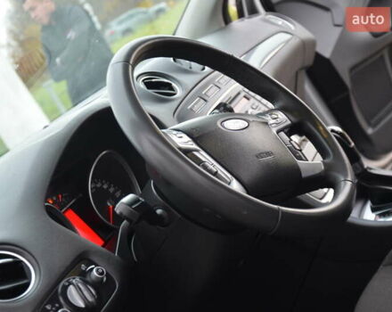 Сірий Форд Мондео, об'ємом двигуна 2 л та пробігом 206 тис. км за 7888 $, фото 64 на Automoto.ua