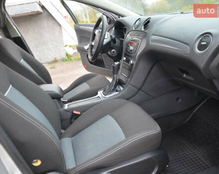 Сірий Форд Мондео, об'ємом двигуна 2 л та пробігом 206 тис. км за 7888 $, фото 61 на Automoto.ua