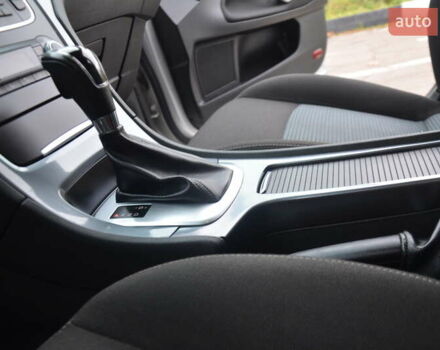 Сірий Форд Мондео, об'ємом двигуна 2 л та пробігом 206 тис. км за 7888 $, фото 38 на Automoto.ua