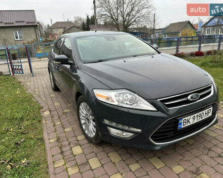 Серый Форд Мондео, объемом двигателя 1.56 л и пробегом 230 тыс. км за 10500 $, фото 1 на Automoto.ua