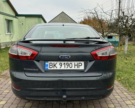 Серый Форд Мондео, объемом двигателя 1.56 л и пробегом 230 тыс. км за 10500 $, фото 6 на Automoto.ua