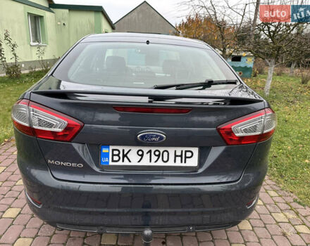 Серый Форд Мондео, объемом двигателя 1.56 л и пробегом 230 тыс. км за 10500 $, фото 3 на Automoto.ua