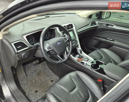 Серый Форд Мондео, объемом двигателя 2 л и пробегом 125 тыс. км за 15600 $, фото 13 на Automoto.ua