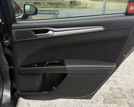 Серый Форд Мондео, объемом двигателя 2 л и пробегом 155 тыс. км за 13499 $, фото 23 на Automoto.ua