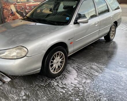 Серый Форд Мондео, объемом двигателя 1.8 л и пробегом 250 тыс. км за 1500 $, фото 4 на Automoto.ua