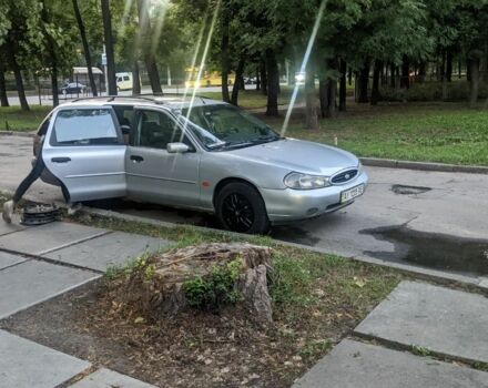 Сірий Форд Мондео, об'ємом двигуна 0 л та пробігом 400 тис. км за 1450 $, фото 1 на Automoto.ua