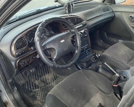 Серый Форд Мондео, объемом двигателя 1.8 л и пробегом 250 тыс. км за 1500 $, фото 6 на Automoto.ua