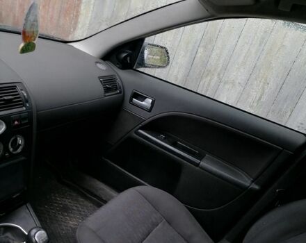 Серый Форд Мондео, объемом двигателя 2 л и пробегом 360 тыс. км за 2500 $, фото 7 на Automoto.ua