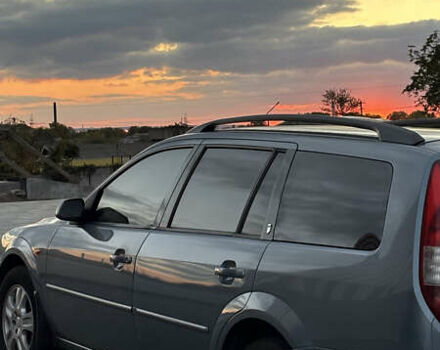 Серый Форд Мондео, объемом двигателя 2 л и пробегом 300 тыс. км за 4341 $, фото 7 на Automoto.ua