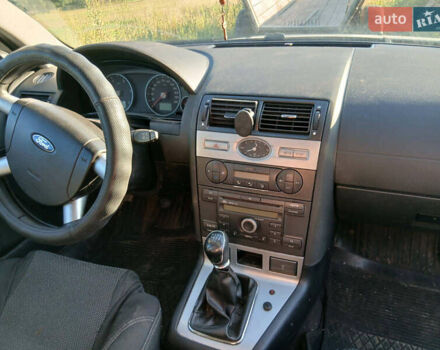 Серый Форд Мондео, объемом двигателя 2 л и пробегом 450 тыс. км за 2500 $, фото 4 на Automoto.ua