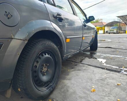 Серый Форд Мондео, объемом двигателя 2 л и пробегом 370 тыс. км за 2075 $, фото 5 на Automoto.ua