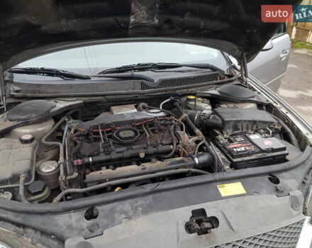 Серый Форд Мондео, объемом двигателя 2 л и пробегом 424 тыс. км за 2500 $, фото 14 на Automoto.ua