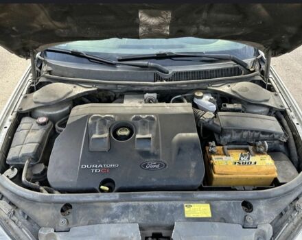 Серый Форд Мондео, объемом двигателя 2 л и пробегом 390 тыс. км за 2000 $, фото 9 на Automoto.ua