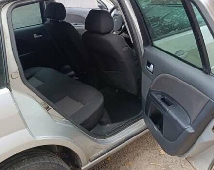 Сірий Форд Мондео, об'ємом двигуна 2 л та пробігом 326 тис. км за 1950 $, фото 1 на Automoto.ua