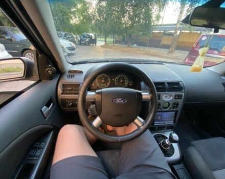 Серый Форд Мондео, объемом двигателя 2 л и пробегом 238 тыс. км за 3000 $, фото 6 на Automoto.ua