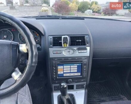 Серый Форд Мондео, объемом двигателя 2 л и пробегом 308 тыс. км за 3600 $, фото 2 на Automoto.ua