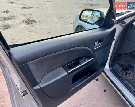 Форд Мондео 2003 в Млынове на Automoto.ua Серый Форд Мондео, объемом двигателя 1.8 л и пробегом 273 тыс. км за 3500 $, фото 14 на Automoto.ua