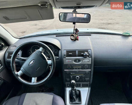 Форд Мондео 2003 в Млынове на Automoto.ua Серый Форд Мондео, объемом двигателя 1.8 л и пробегом 273 тыс. км за 3500 $, фото 16 на Automoto.ua