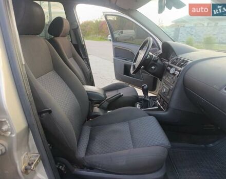 Серый Форд Мондео, объемом двигателя 1.8 л и пробегом 227 тыс. км за 2999 $, фото 21 на Automoto.ua