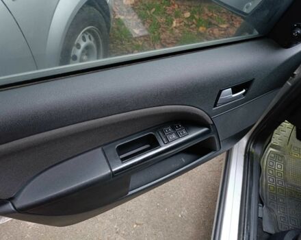 Серый Форд Мондео, объемом двигателя 2 л и пробегом 256 тыс. км за 3400 $, фото 8 на Automoto.ua