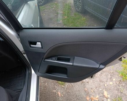 Серый Форд Мондео, объемом двигателя 2 л и пробегом 256 тыс. км за 3400 $, фото 7 на Automoto.ua