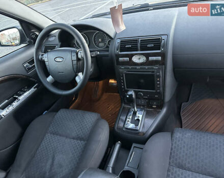 Форд Мондео 2003 в Черновцах на Automoto.ua Серый Форд Мондео, объемом двигателя 2 л и пробегом 300 тыс. км за 3350 $, фото 15 на Automoto.ua