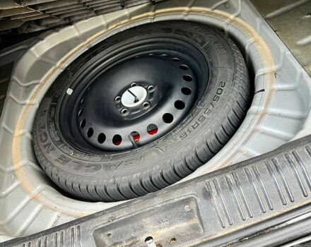 Форд Мондео 2003 в Млынове на Automoto.ua Серый Форд Мондео, объемом двигателя 1.8 л и пробегом 273 тыс. км за 3500 $, фото 21 на Automoto.ua