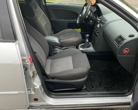 Сірий Форд Мондео, об'ємом двигуна 2 л та пробігом 487 тис. км за 3700 $, фото 3 на Automoto.ua