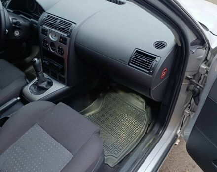 Серый Форд Мондео, объемом двигателя 2 л и пробегом 256 тыс. км за 3400 $, фото 3 на Automoto.ua