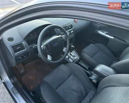 Форд Мондео 2003 в Черновцах на Automoto.ua Серый Форд Мондео, объемом двигателя 2 л и пробегом 300 тыс. км за 3350 $, фото 10 на Automoto.ua
