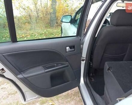 Сірий Форд Мондео, об'ємом двигуна 2 л та пробігом 303 тис. км за 5000 $, фото 25 на Automoto.ua