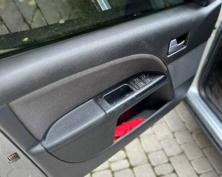 Форд Мондео 2004 в Одессе на Automoto.ua Серый Форд Мондео, объемом двигателя 2 л и пробегом 300 тыс. км за 4300 $, фото 3 на Automoto.ua