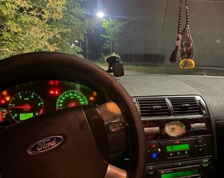 Серый Форд Мондео, объемом двигателя 2 л и пробегом 350 тыс. км за 3000 $, фото 1 на Automoto.ua