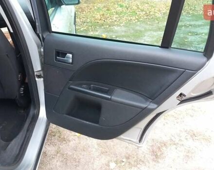 Сірий Форд Мондео, об'ємом двигуна 2 л та пробігом 303 тис. км за 5000 $, фото 26 на Automoto.ua