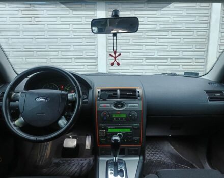 Сірий Форд Мондео, об'ємом двигуна 2 л та пробігом 332 тис. км за 2560 $, фото 12 на Automoto.ua