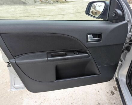 Серый Форд Мондео, объемом двигателя 2 л и пробегом 213 тыс. км за 1999 $, фото 16 на Automoto.ua